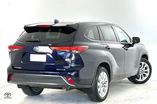 2023 Toyota Kluger 4x2 GRANDE image 10