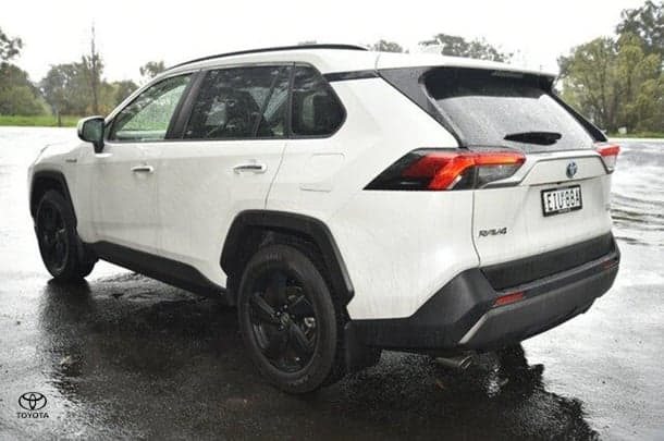 2020 Toyota Rav4 Hybrid Cruiser 2WD image 2