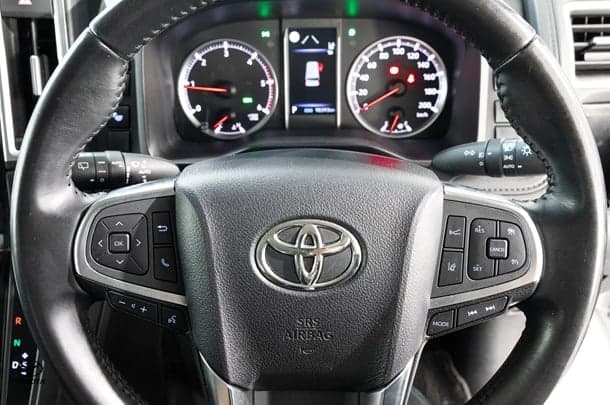 2022 Toyota Granvia Standard image 25
