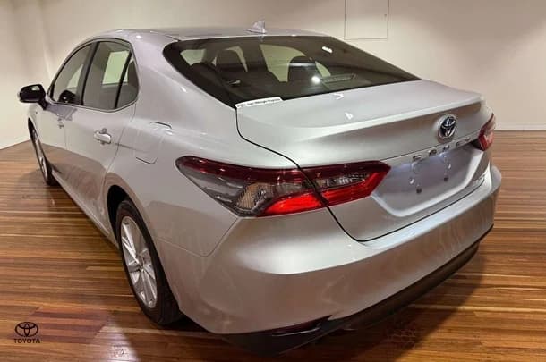 2024 Toyota Camry Hybrid Ascent image 2
