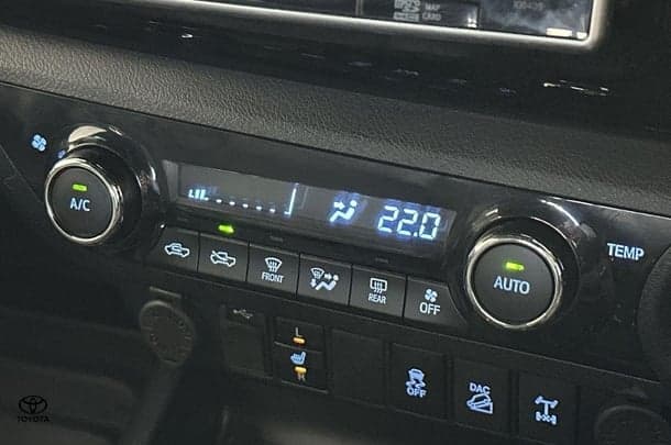 2019 Toyota Hilux Rugged X image 34