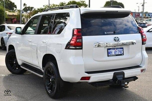 2019 Toyota Prado VX image 3