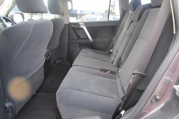2020 Toyota Prado GXL image 11