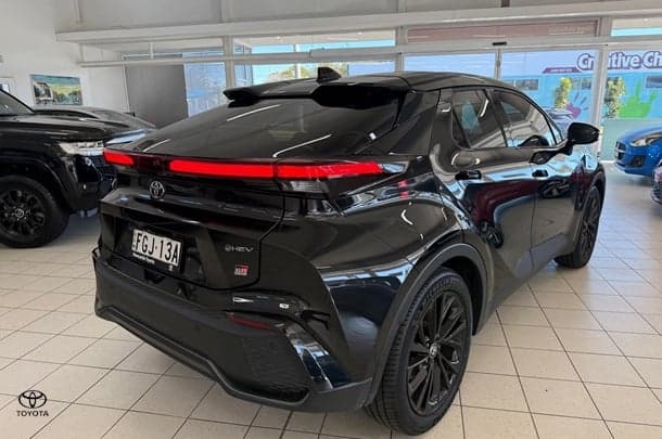2023 Toyota C-HR Hybrid GR-S image 6