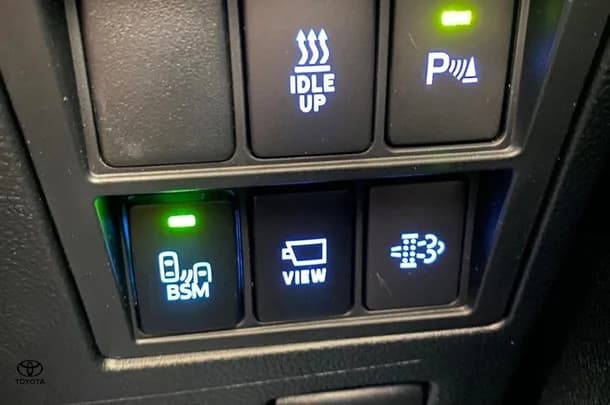 2023 Toyota Hilux GR Sport image 13