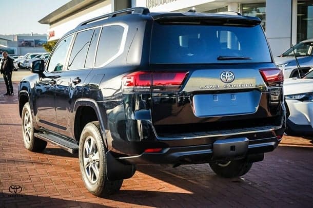 2023 Toyota Landcruiser VX image 6
