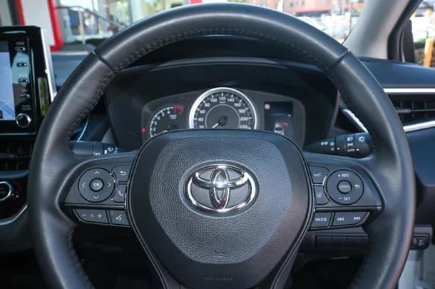 2021 TOYOTA Corolla Sedan SX image 11