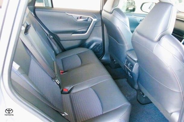 2022 Toyota RAV4 XSE image 16