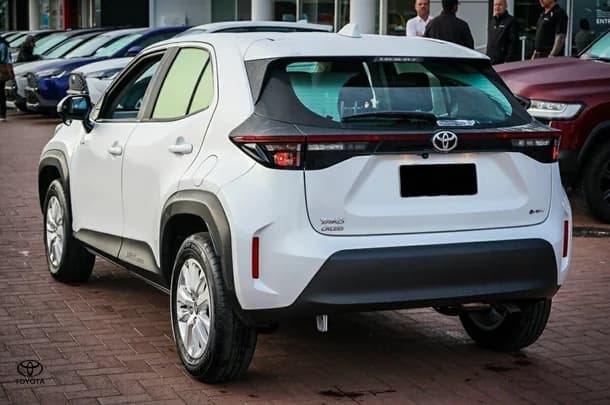 2024 Toyota Yaris Cross Hybrid GX image 6