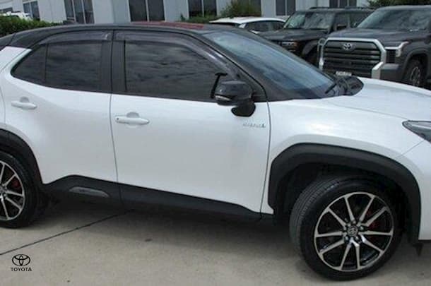 2022 Toyota Yaris Cross Hybrid GR-S image 3