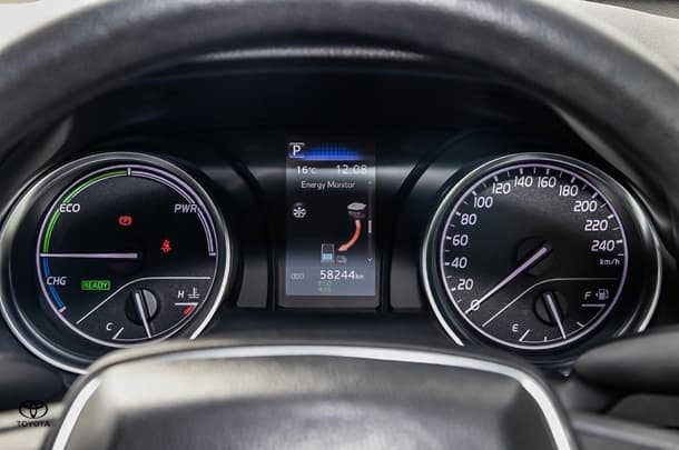 2019 Toyota CAMRY HYBRID Ascent image 17
