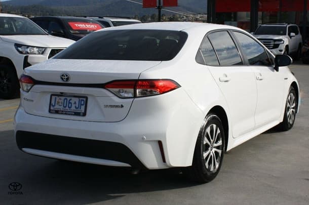 2021 Toyota Corolla Sedan Hybrid Ascent Sport image 8