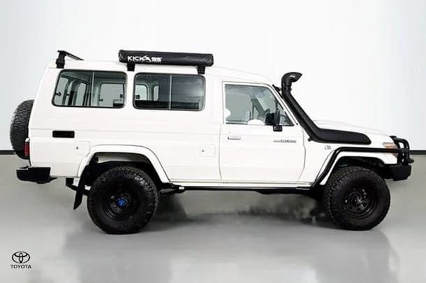 2022 Toyota LANDCRUISER MILITARY WorkMate image 11