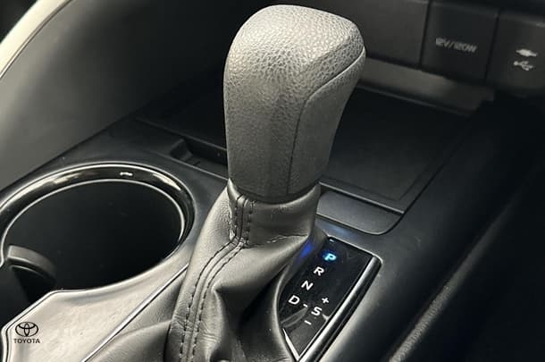 2020 Toyota Camry Hybrid Ascent image 24