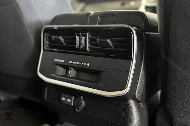 2022 Toyota Landcruiser GXL image 31