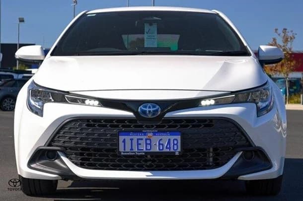 2024 Toyota Corolla Hatch Hybrid Ascent Sport image 4