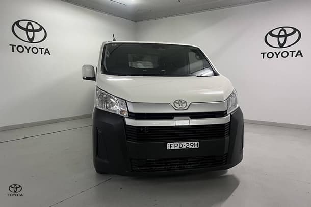 2020 Toyota Hiace LWB image 2