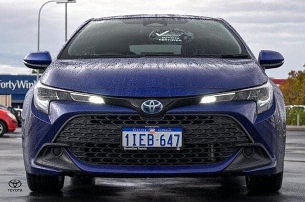 2024 Toyota Corolla Hatch Hybrid Ascent Sport image 4