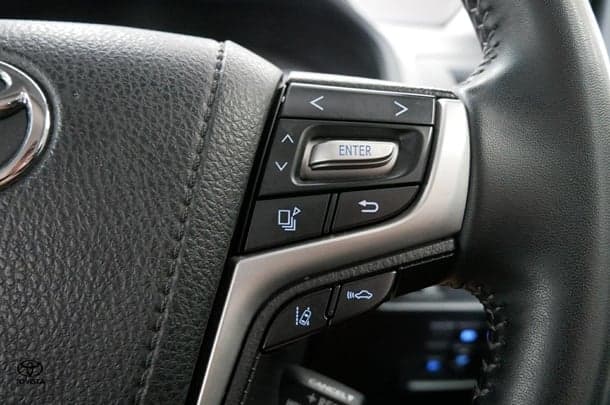 2023 Toyota Prado VX image 16