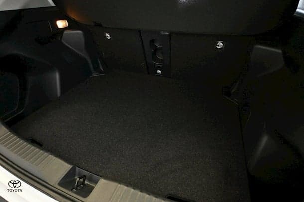 2023 Toyota Yaris Cross Hybrid GX image 6