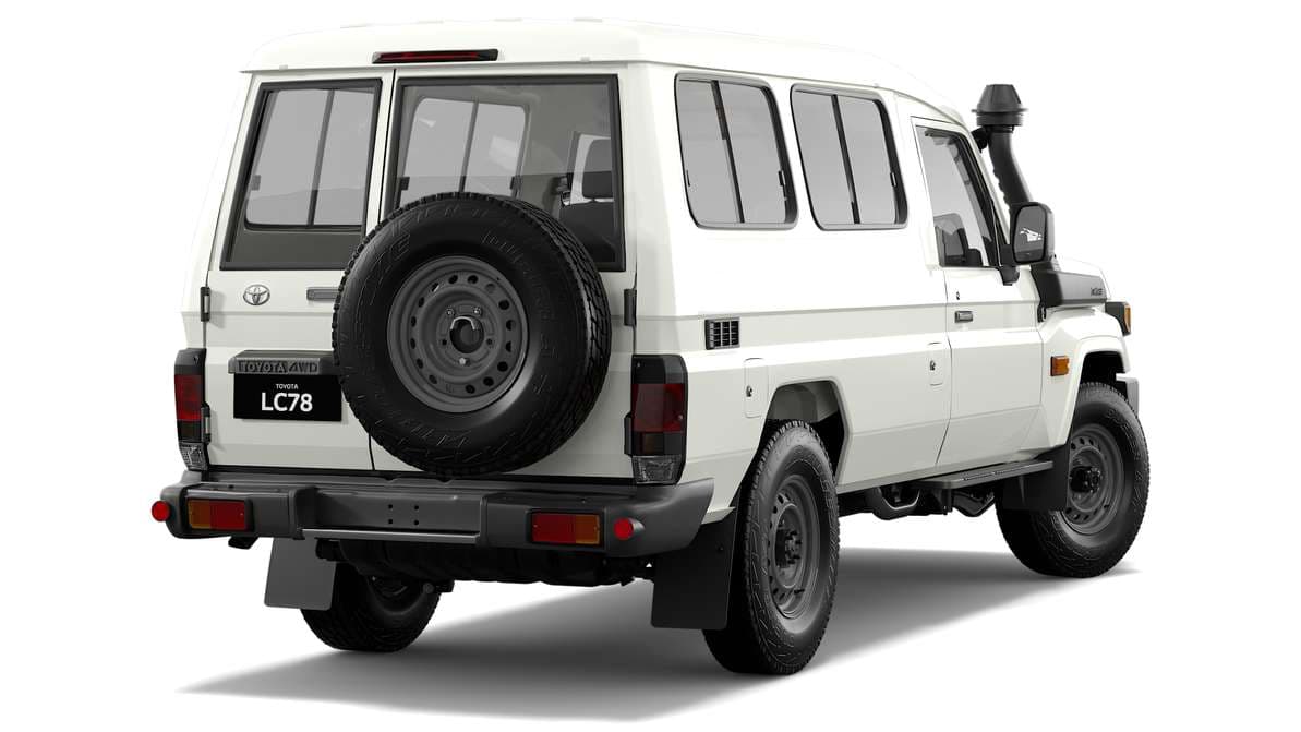 2024 Toyota LandCruiser 78 WorkMate Troop Carrier image 3