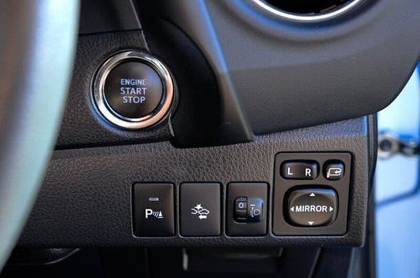 2016 Toyota Corolla Sedan SX image 17