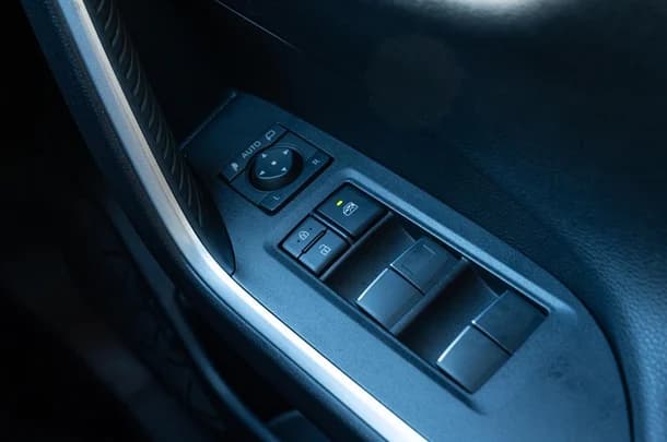 2022 TOYOTA RAV4 Hybrid Cruiser-AWD image 22