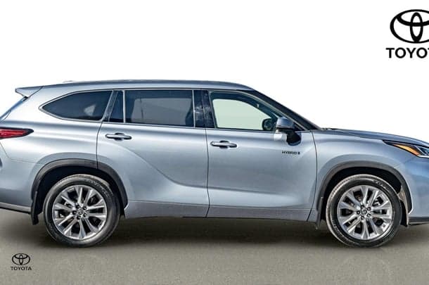 2022 Toyota KLUGER HYBRID AWD GRANDE image 8