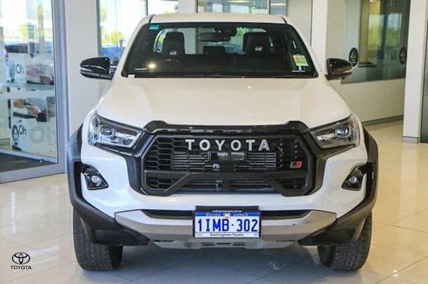 2023 Toyota Hilux GR-SPORT image 4