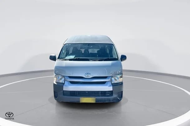 2017 Toyota Hiace SLWB image 3