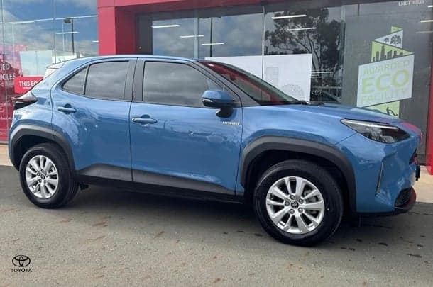 2022 Toyota Yaris Cross Hybrid GXL image 9