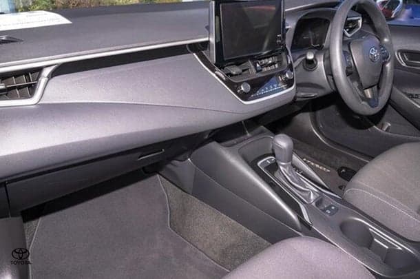 2024 Toyota Corolla Hatch Ascent Sport image 9