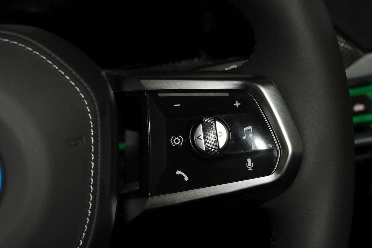 2025 BMW i7 xDrive60 M Sport G70 Auto AWD image 14