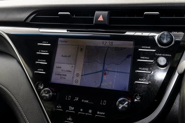 2018 Toyota CAMRY SX image 14