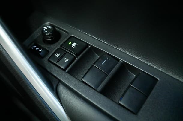 2023 Toyota Corolla Cross HV Atmos image 19
