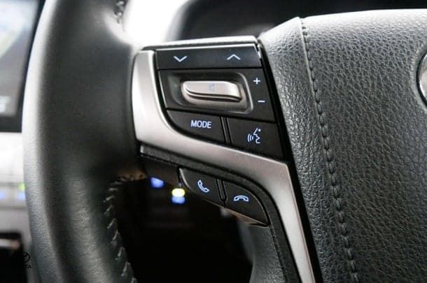 2023 Toyota Prado VX image 15