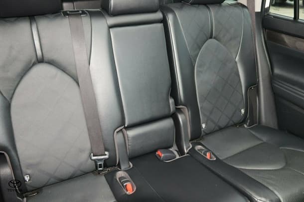 2022 Toyota Kluger Hybrid AWD GRANDE image 9