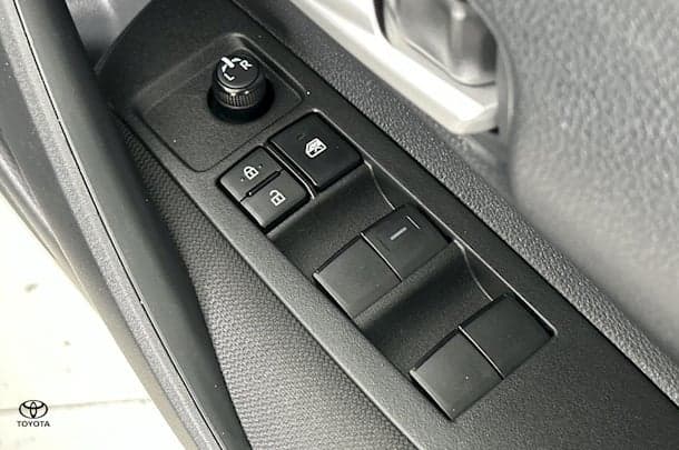2023 Toyota Corolla Sedan Hybrid Ascent Sport image 12