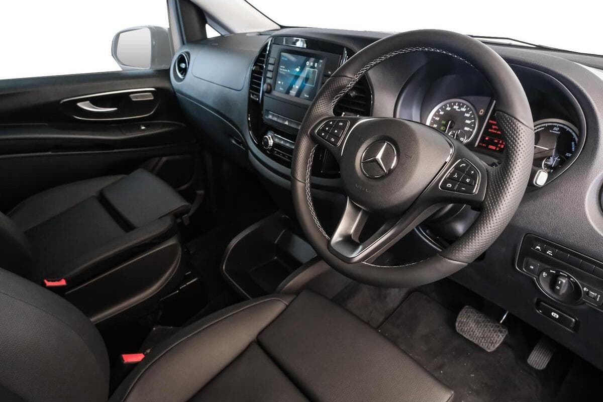 2024 Mercedes-Benz eVito Tourer 129 Medium Wheelbase Auto image 6