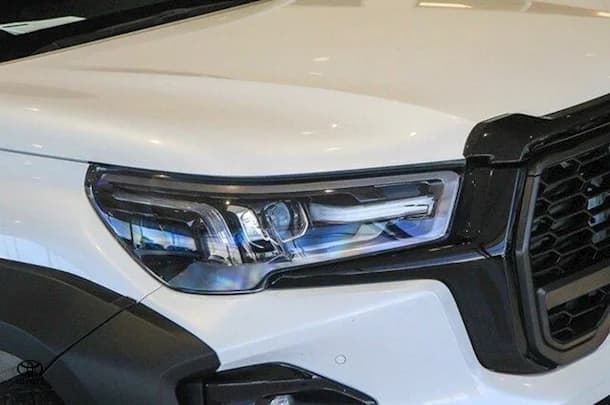 2023 Toyota Hilux GR-SPORT image 8