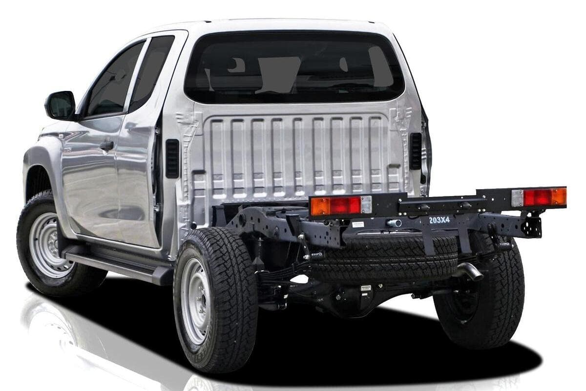 2024 Mitsubishi Triton GLX MR Manual 4x4 MY23 image 4