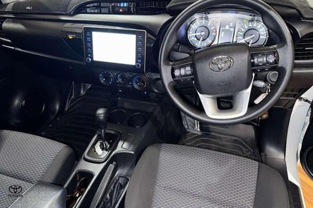 2024 Toyota Hilux Workmate image 4