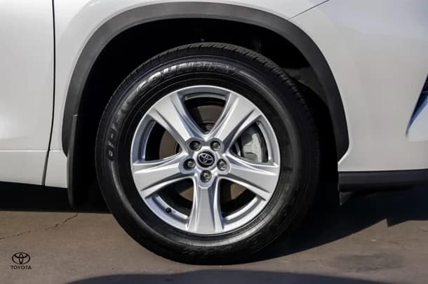 2023 Toyota KLUGER GX-2WD image 24