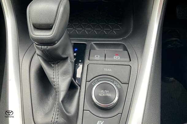 2020 Toyota Rav4 Hybrid GX AWD image 21