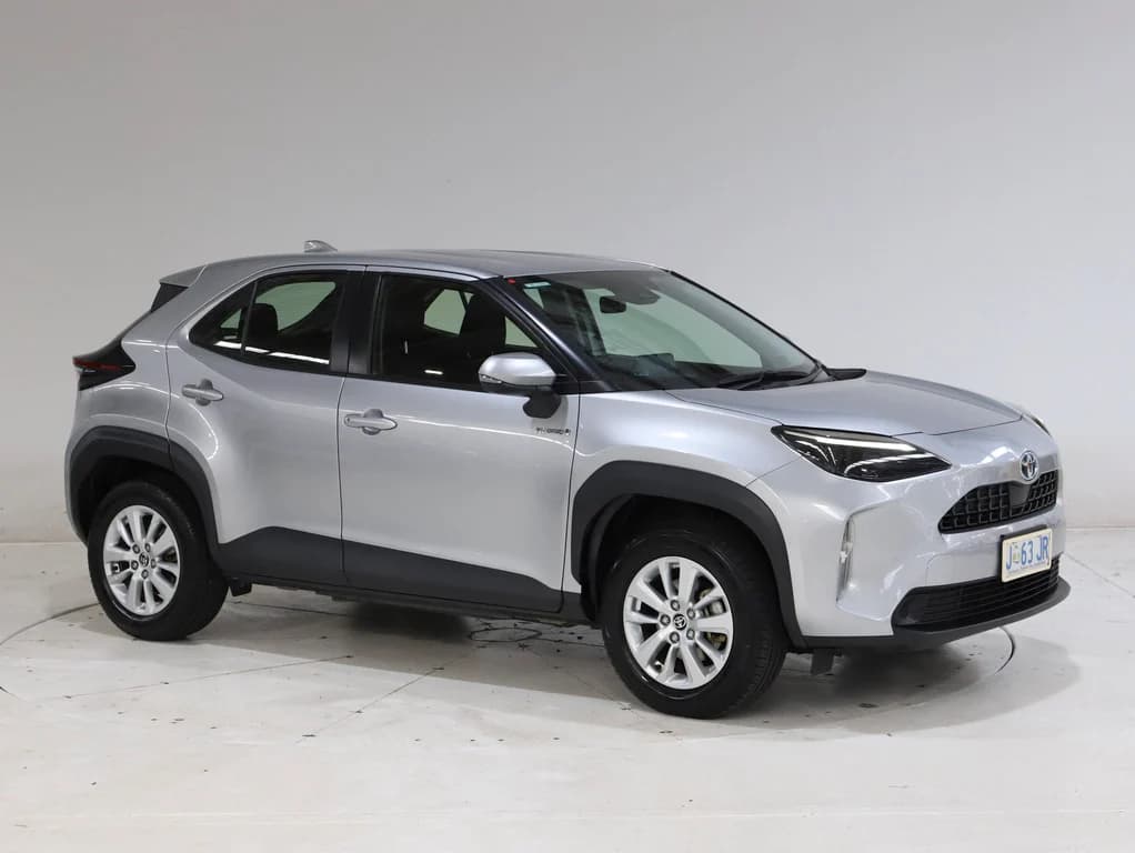2020 Toyota Yaris Cross Hybrid GX image 1