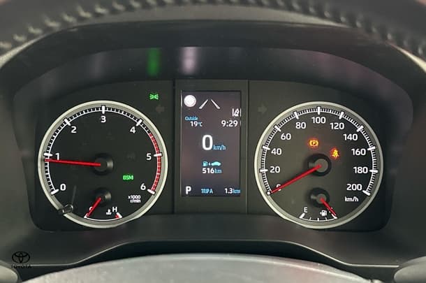 2021 Toyota Hiace LWB image 19