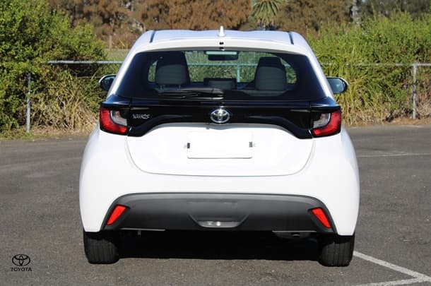 2023 Toyota Yaris Ascent Sport image 7