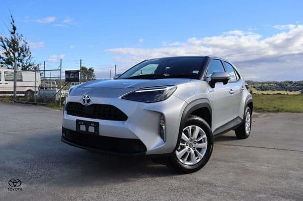2022 Toyota Yaris Cross Hybrid GX image 3