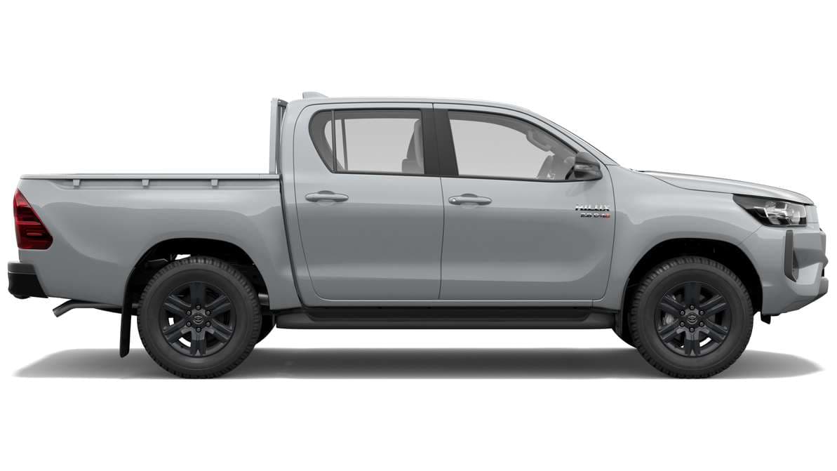 2024 Toyota Hilux 4x4 SR Diesel Double-Cab Pick-Up image 2