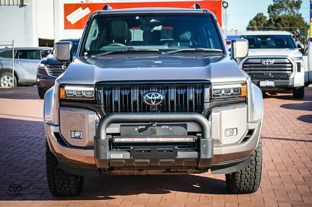 2024 Toyota Prado Kakadu image 3